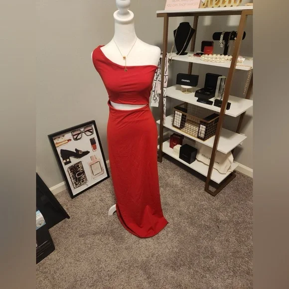 Susana Monaco one arm cut out high slit long dress / Red / Large / NWT - Picture 7 of 16